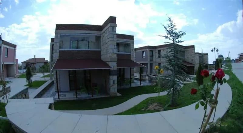 2+1 taş villa ve bahçesi